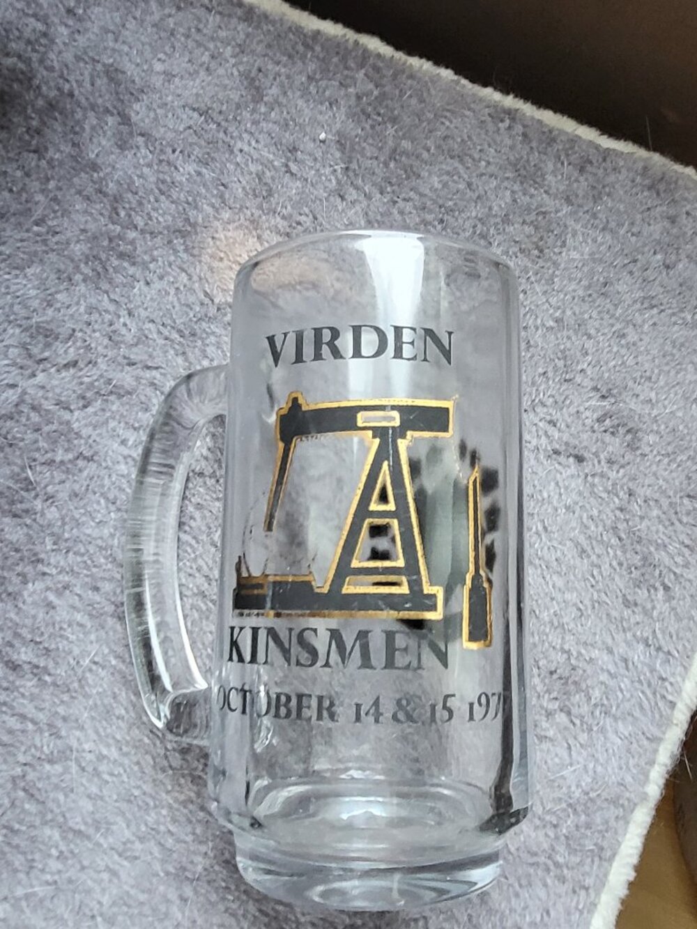 KINSMEN CLUB VIRDEN, MANITOBA OCTOBER 1977 OIL DERRICK LOGO BEER MUG